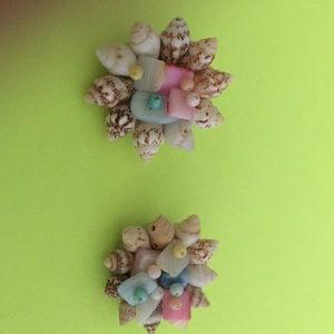 SEA SHELL multi Color VINTAGE CLIP ON EARRINGS